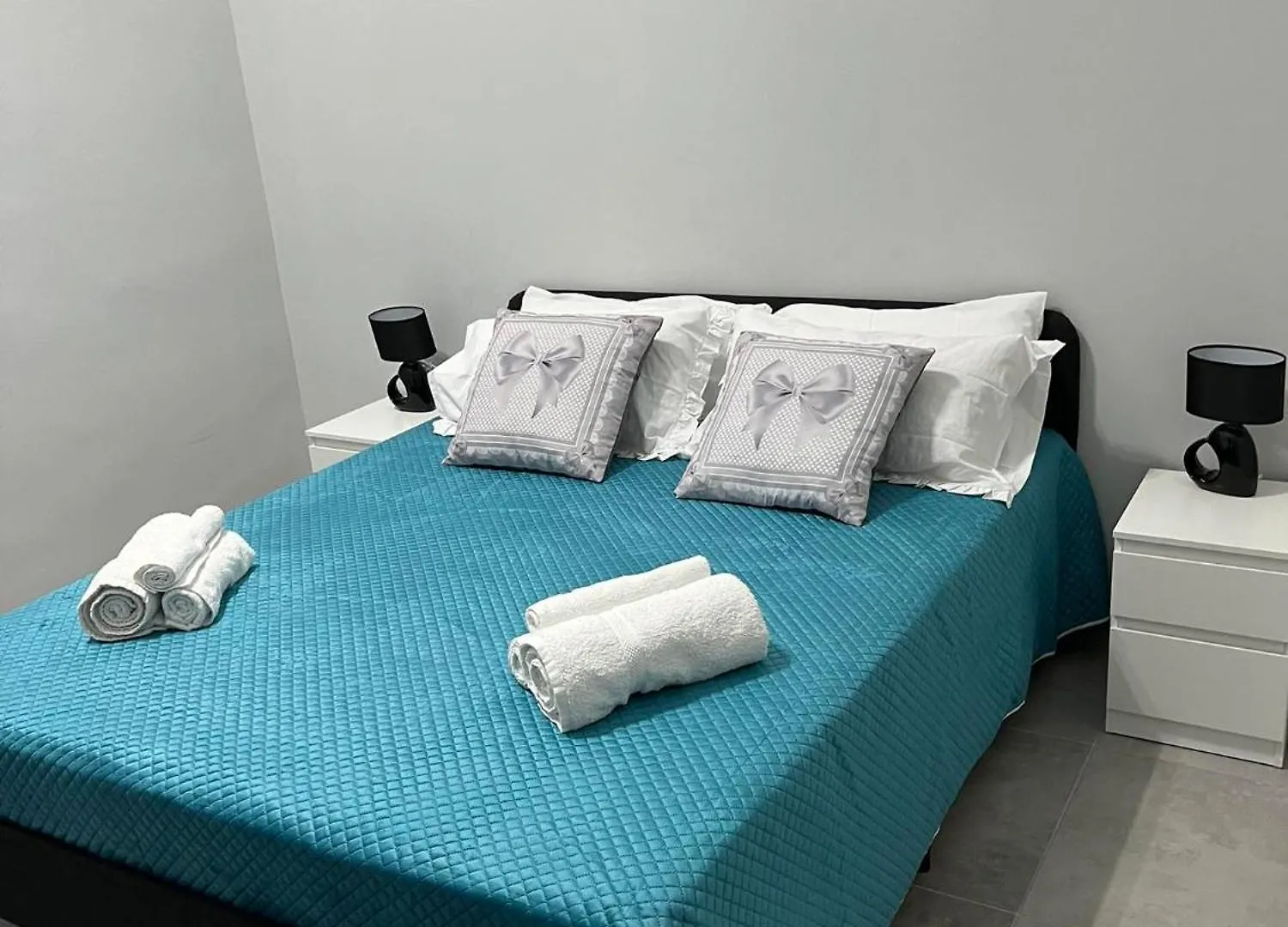 Casa Vacanza I 4 Diamanti Room 2 Catania Apartment