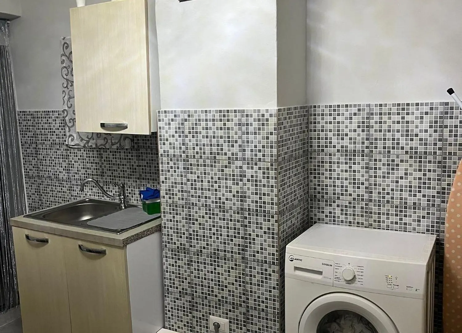 Apartment Casa Vacanza I 4 Diamanti Room 2 Catania Italy
